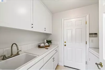 7905 Sawgrass Ct, Pleasanton, CA 94588 - Photo 36