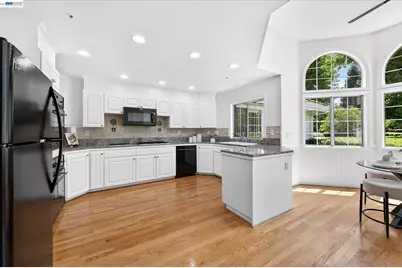 7905 Sawgrass Ct, Pleasanton, CA 94588 - Photo 14