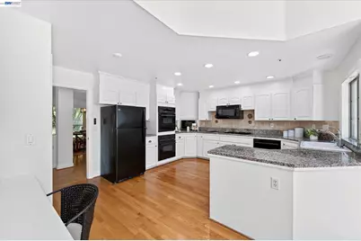 7905 Sawgrass Ct, Pleasanton, CA 94588 - Photo 18