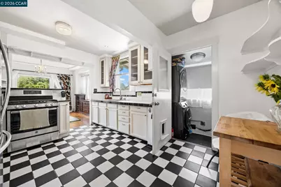 2637 Chestnut St, Oakland, CA 94607 - Photo 14
