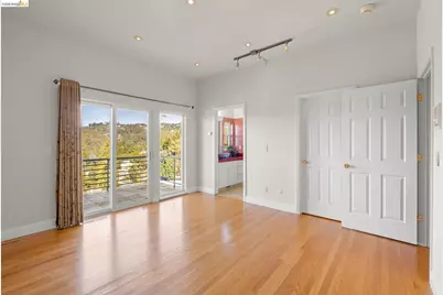 6070 Mazuela Dr, Oakland, CA 94611 - Photo 36