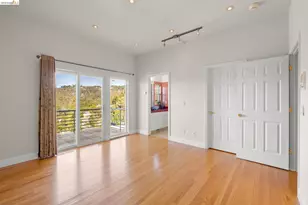 6070 Mazuela Dr, Oakland, CA 94611 - Photo 36