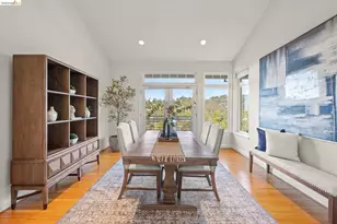 6070 Mazuela Dr, Oakland, CA 94611 - Photo 20