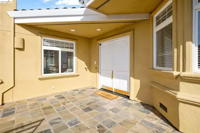 6070 Mazuela Dr, Oakland, CA 94611 - Photo 58