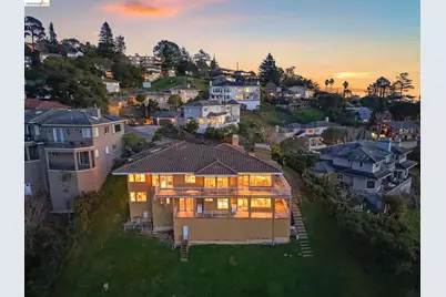 6070 Mazuela Dr, Oakland, CA 94611 - Photo 50