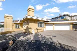 6070 Mazuela Dr, Oakland, CA 94611 - Photo 58