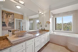 6070 Mazuela Dr, Oakland, CA 94611 - Photo 28