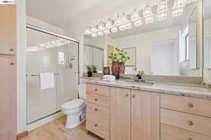 987 Independence Dr, Alameda, CA 94501 - Photo 48