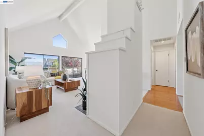 987 Independence Dr, Alameda, CA 94501 - Photo 14
