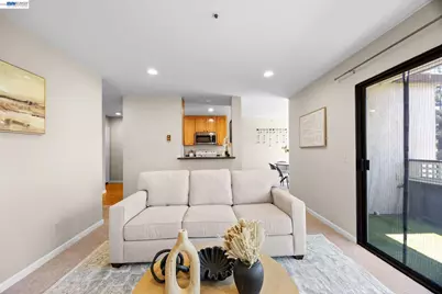 29588 Vanderbilt St #316, Hayward, CA 94544 - Photo 10