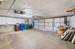 5696 Colton Blvd, Oakland, CA 94611 - Photo 42