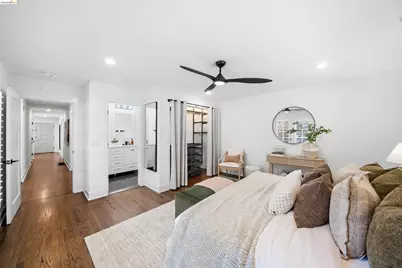 5696 Colton Blvd, Oakland, CA 94611 - Photo 22