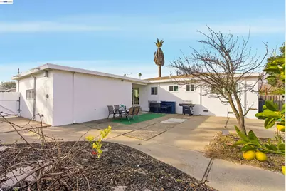 1382 Donna St, Novato, CA 94947 - Photo 18