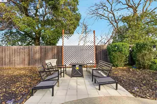 1382 Donna St, Novato, CA 94947 - Photo 14