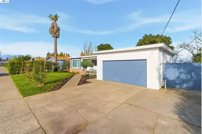 1382 Donna St, Novato, CA 94947 - Photo 2