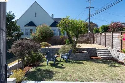 2549 Monticello Av, Oakland, CA 94601 - Photo 22