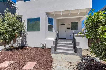 1078 55th St, Oakland, CA 94608 - Photo 2