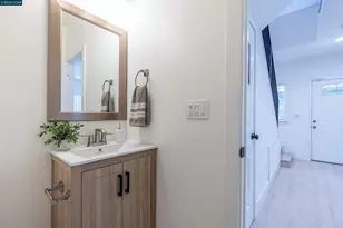 1078 55th St, Oakland, CA 94608 - Photo 20