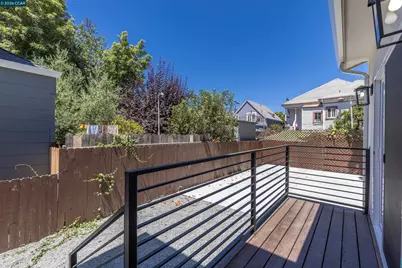 1078 55th St, Oakland, CA 94608 - Photo 30