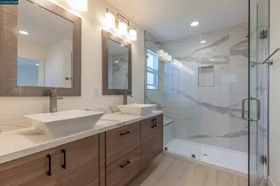 1078 55th St, Oakland, CA 94608 - Photo 28