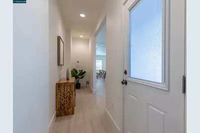 1078 55th St, Oakland, CA 94608 - Photo 14