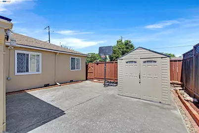 20748 Hathaway Ave, San Lorenzo, CA 94541 - Photo 30
