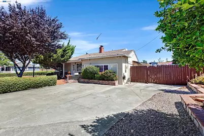 20748 Hathaway Ave, San Lorenzo, CA 94541 - Photo 2