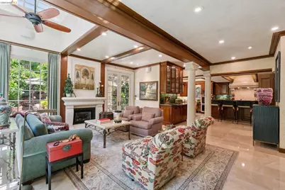1300 Sunnyhills Rd, Oakland, CA 94610 - Photo 26