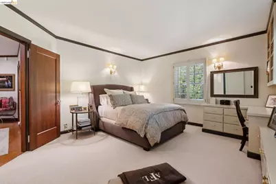 1300 Sunnyhills Rd, Oakland, CA 94610 - Photo 50