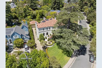 1300 Sunnyhills Rd, Oakland, CA 94610 - Photo 4