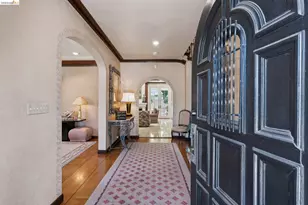 1300 Sunnyhills Rd, Oakland, CA 94610 - Photo 10