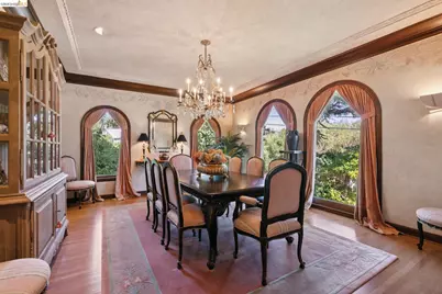 1300 Sunnyhills Rd, Oakland, CA 94610 - Photo 20