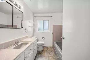 316 Canterbury Dr, Stockton, CA 95207 - Photo 18