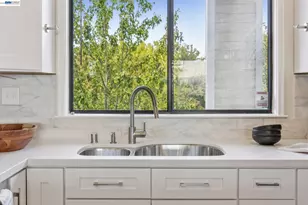 48 Invincible Ct, Alameda, CA 94501 - Photo 24