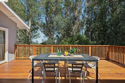 1813 Brentz Ln, San Pablo, CA 94806 - Photo 22