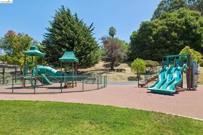 1813 Brentz Ln, San Pablo, CA 94806 - Photo 88