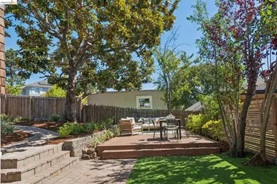 21 Lorita Ave, Piedmont, CA 94611 - Photo 56
