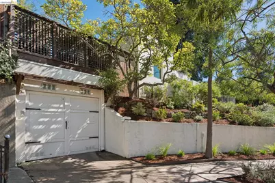 220 Moraga Ave, Piedmont, CA 94611 - Photo 68