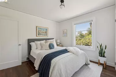 220 Moraga Ave, Piedmont, CA 94611 - Photo 44