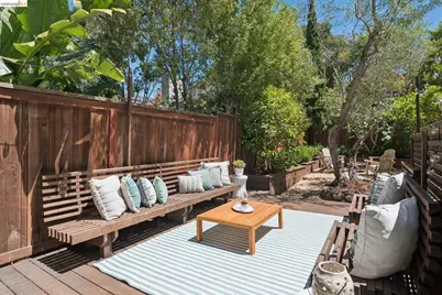 220 Moraga Ave, Piedmont, CA 94611 - Photo 66