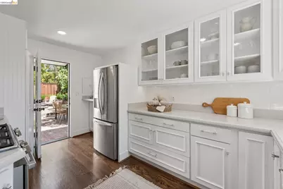 220 Moraga Ave, Piedmont, CA 94611 - Photo 26