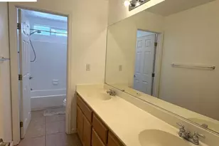 13900 Pinecrest St, Lathrop, CA 95330 - Photo 18