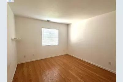 13900 Pinecrest St, Lathrop, CA 95330 - Photo 16