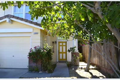 13900 Pinecrest St, Lathrop, CA 95330 - Photo 4