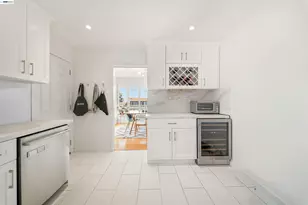 10774 Hellman St, Oakland, CA 94605 - Photo 18