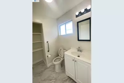 318 Cypress St #D, Alameda, CA 94501 - Photo 10