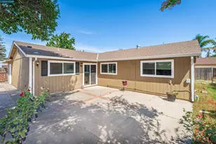7723 Countryfield Dr, Sacramento, CA 95828 - Photo 32