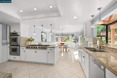 5530 Merritt Dr, Concord, CA 94521 - Photo 4