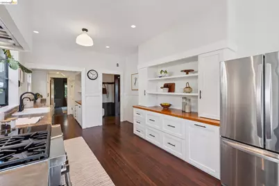 5401 Belgrave Pl, Oakland, CA 94618 - Photo 22