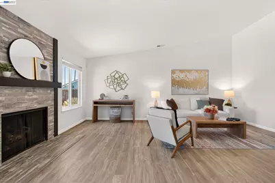 295 Iris Rd, Hercules, CA 94547 - Photo 2
